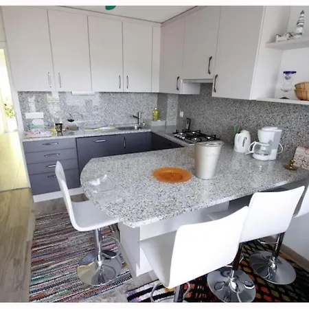 Mit Schoenem Seeblick-02 Apartment